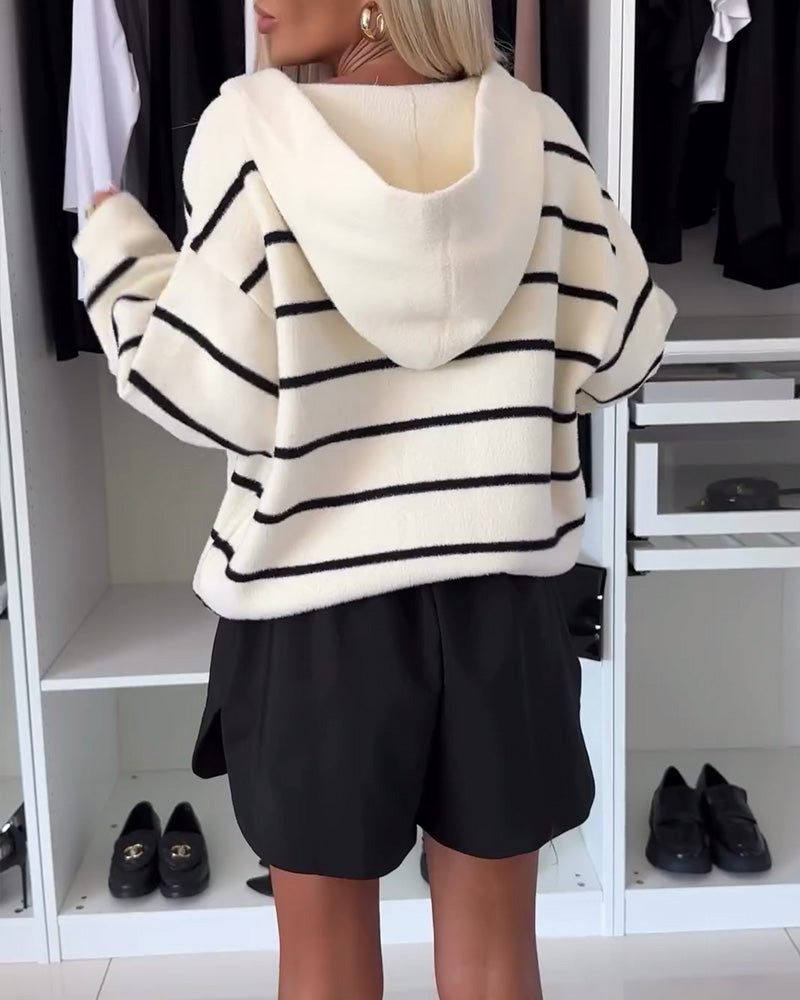 Cardigan Over Cinzia🖤